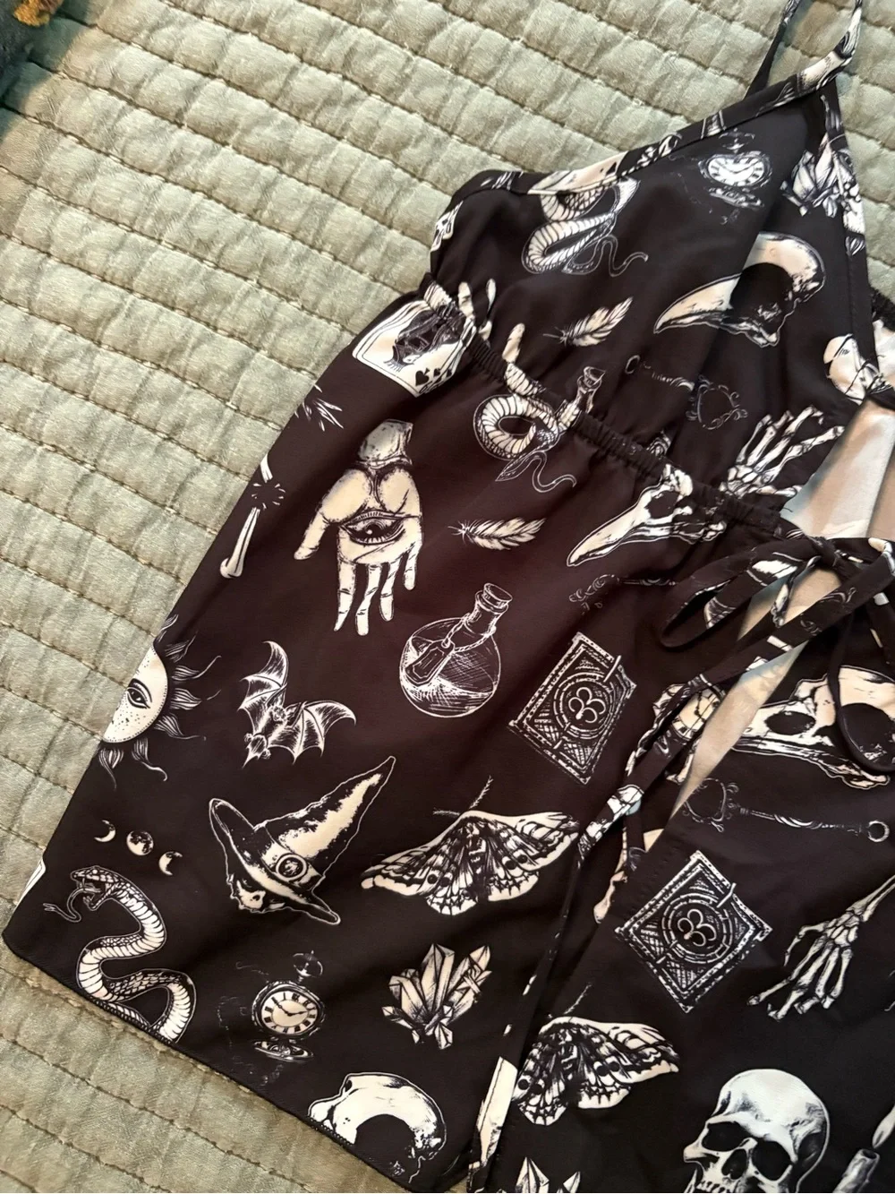 Black Gothic Print Tie-Front Tank Top